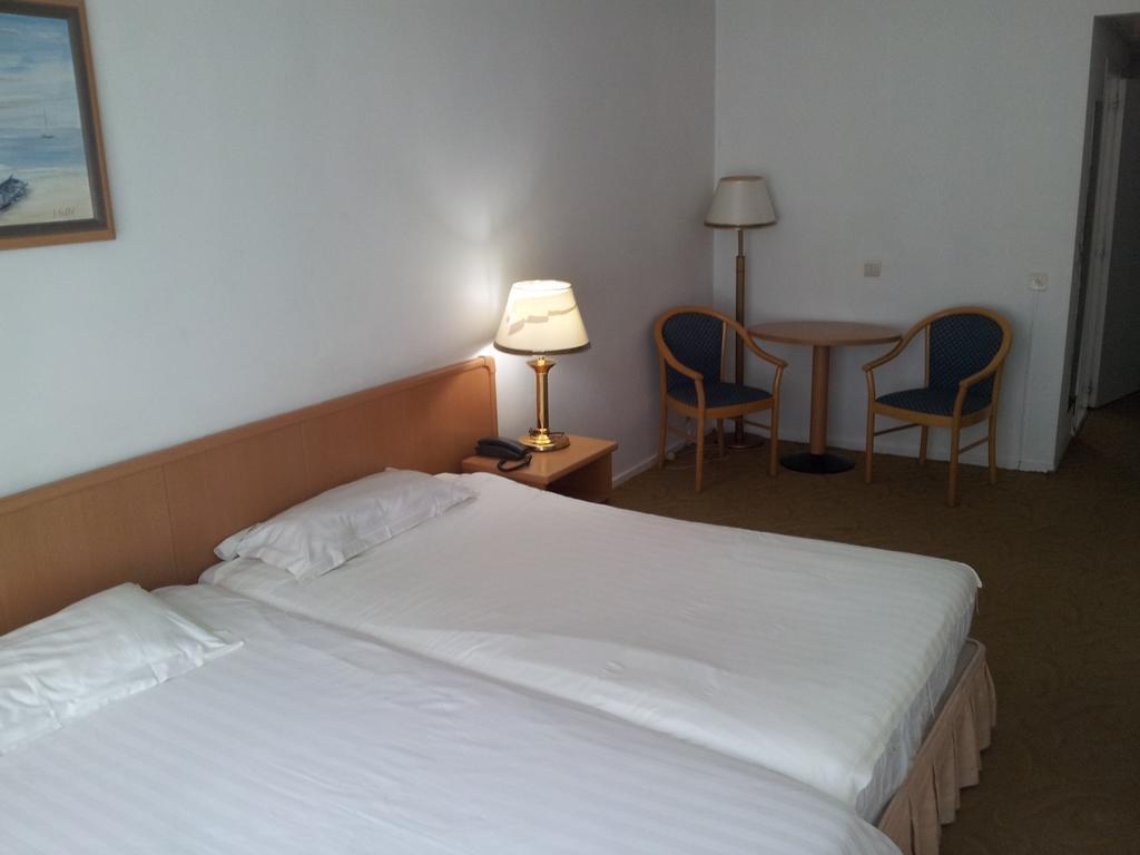 Hotel Keyserlei أنتويرب الغرفة الصورة